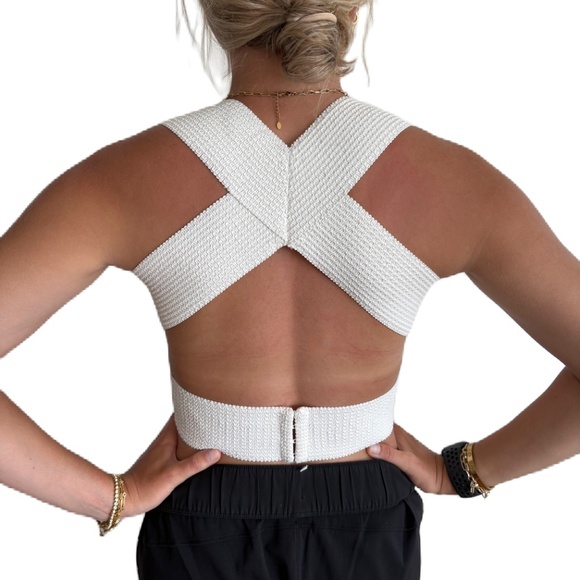 Forever 21 wrap around stretch bandage crop top white Medium - Picture 3 of 10